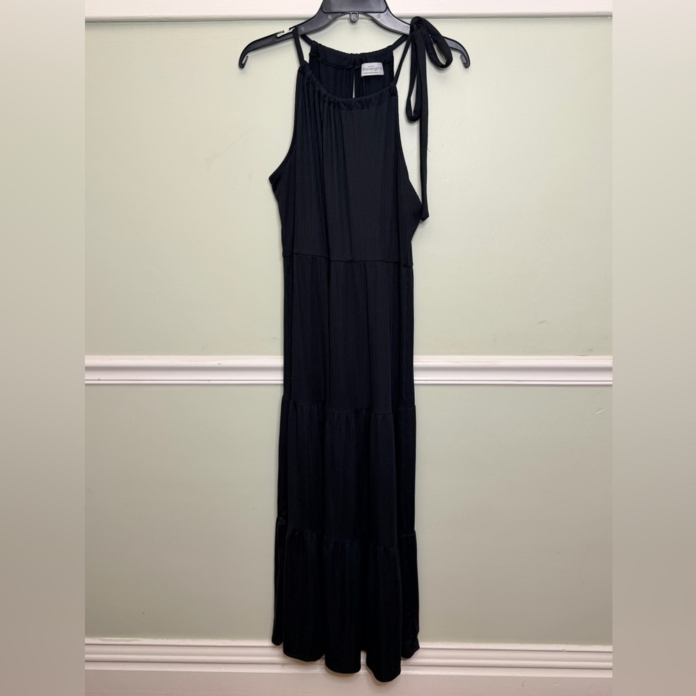 Kayleigh Elegant Black Maxi Dress